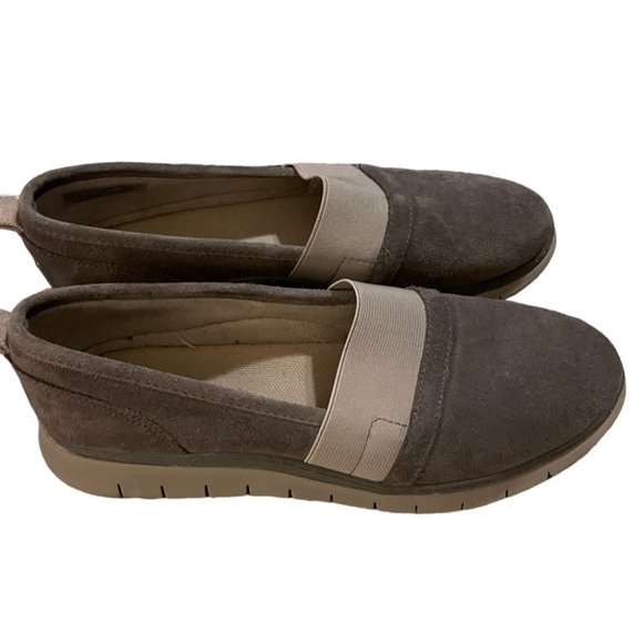 Vionic Women's Gray and Tan Sneakers - Picture 5 of 7